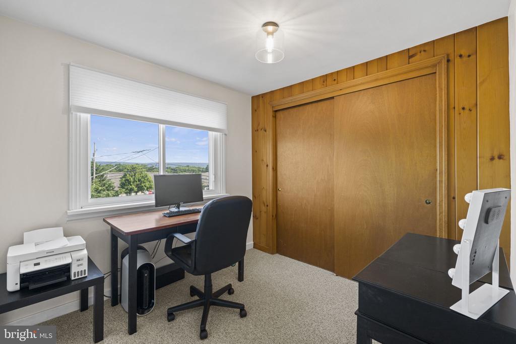 4840 Smith St