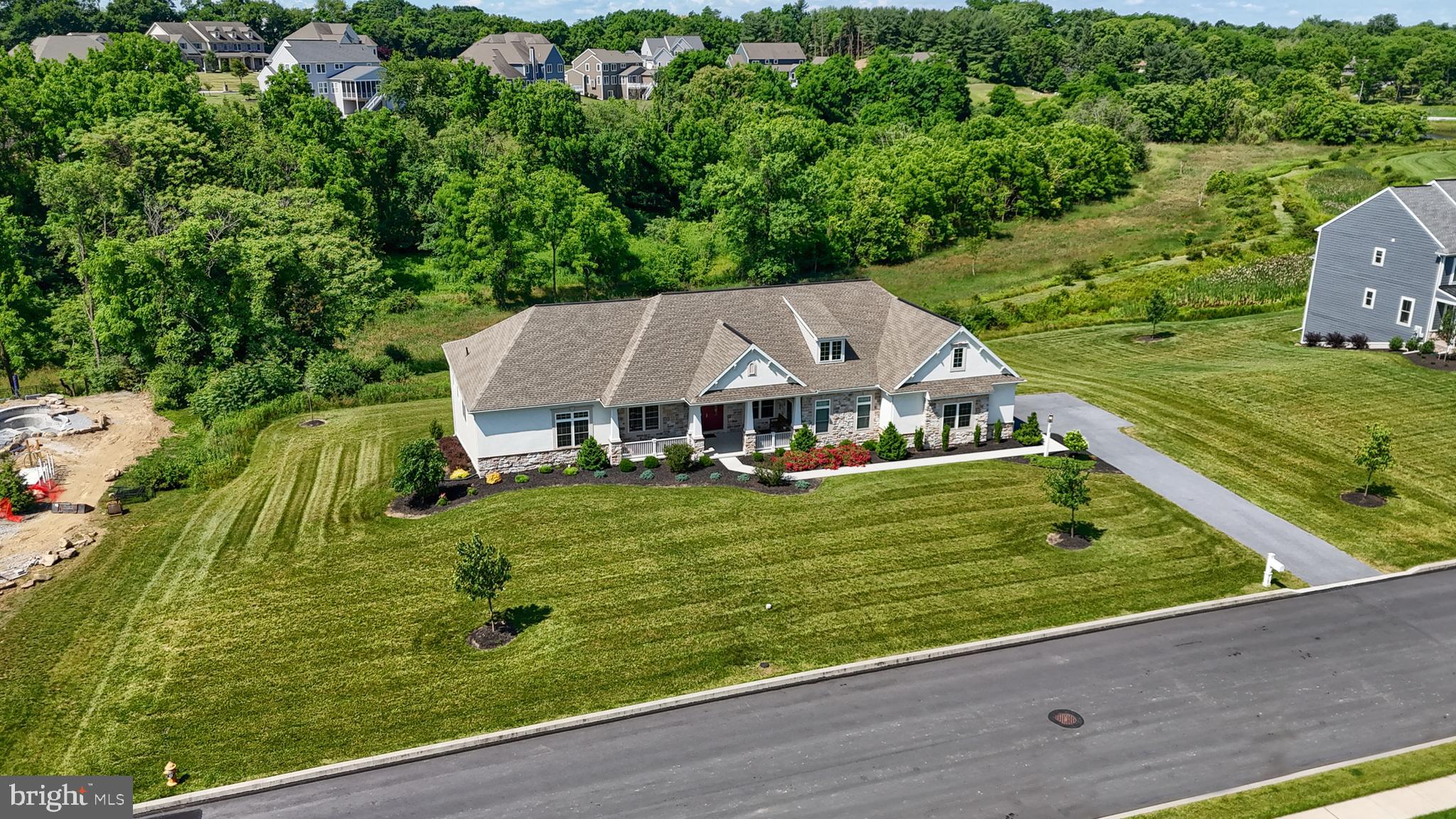 125 Willow Creek Ln