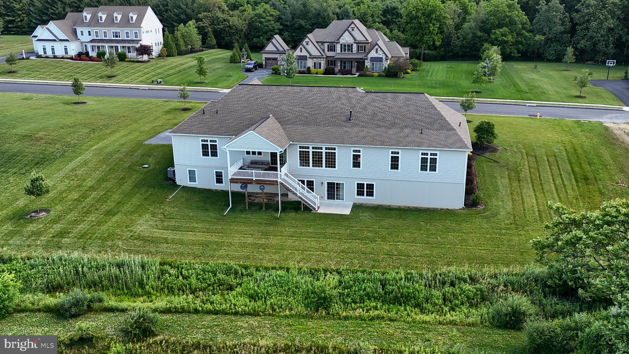 125 Willow Creek Ln