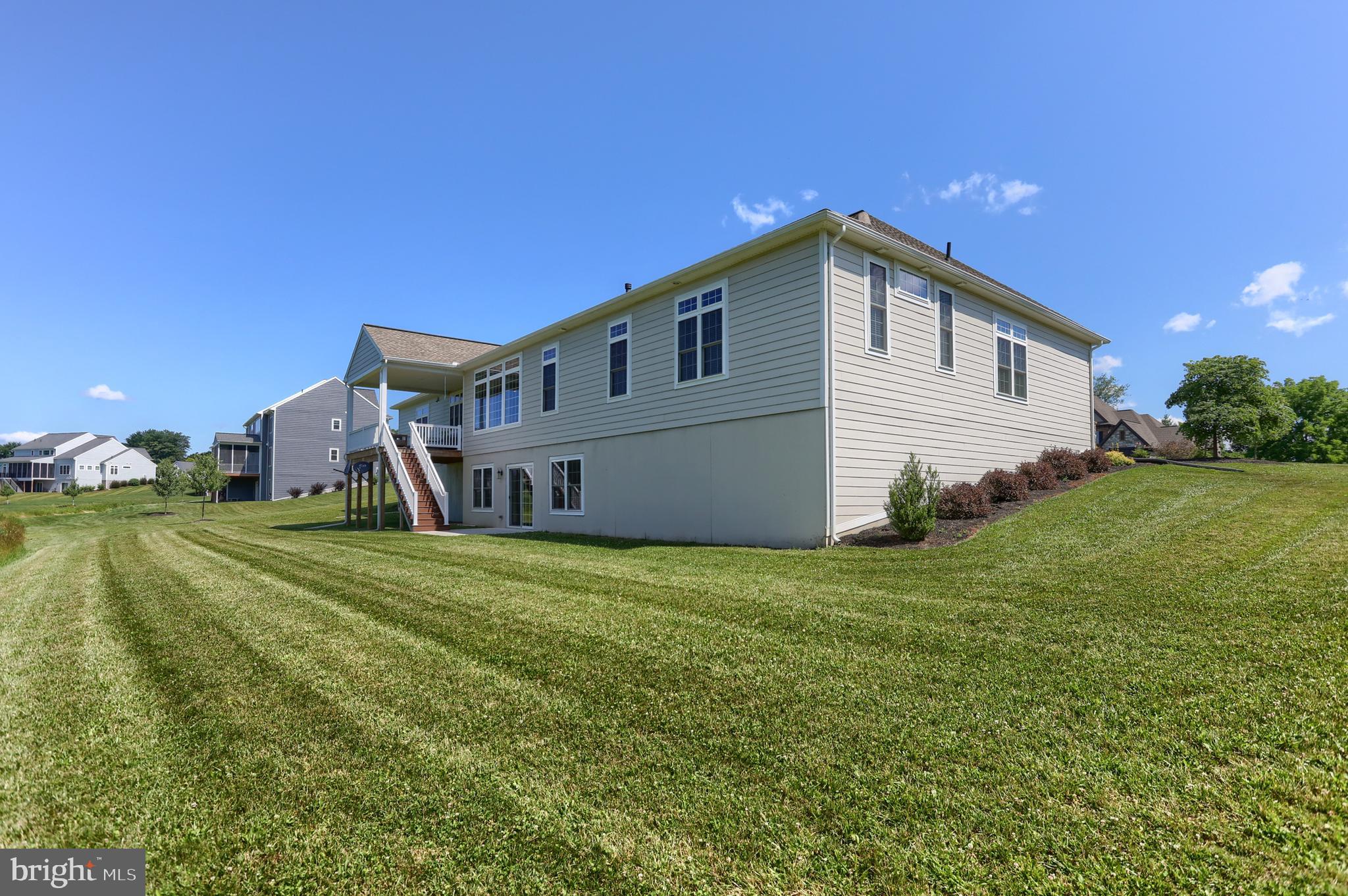 125 Willow Creek Ln