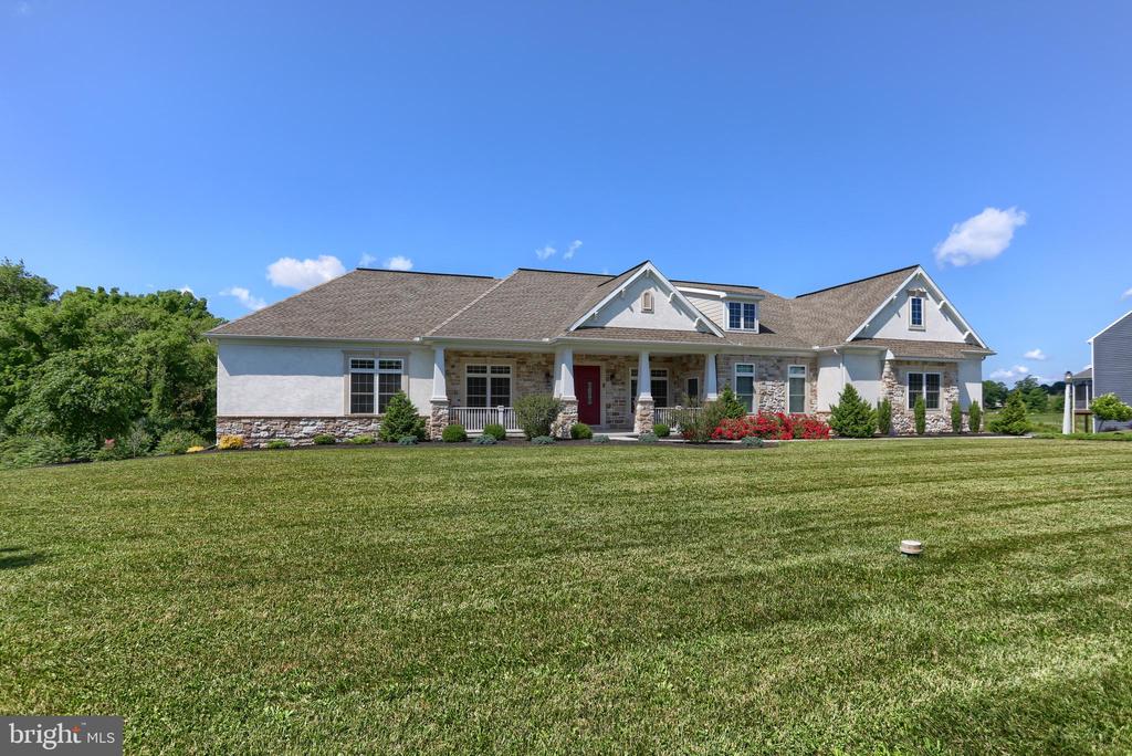 125 Willow Creek Ln