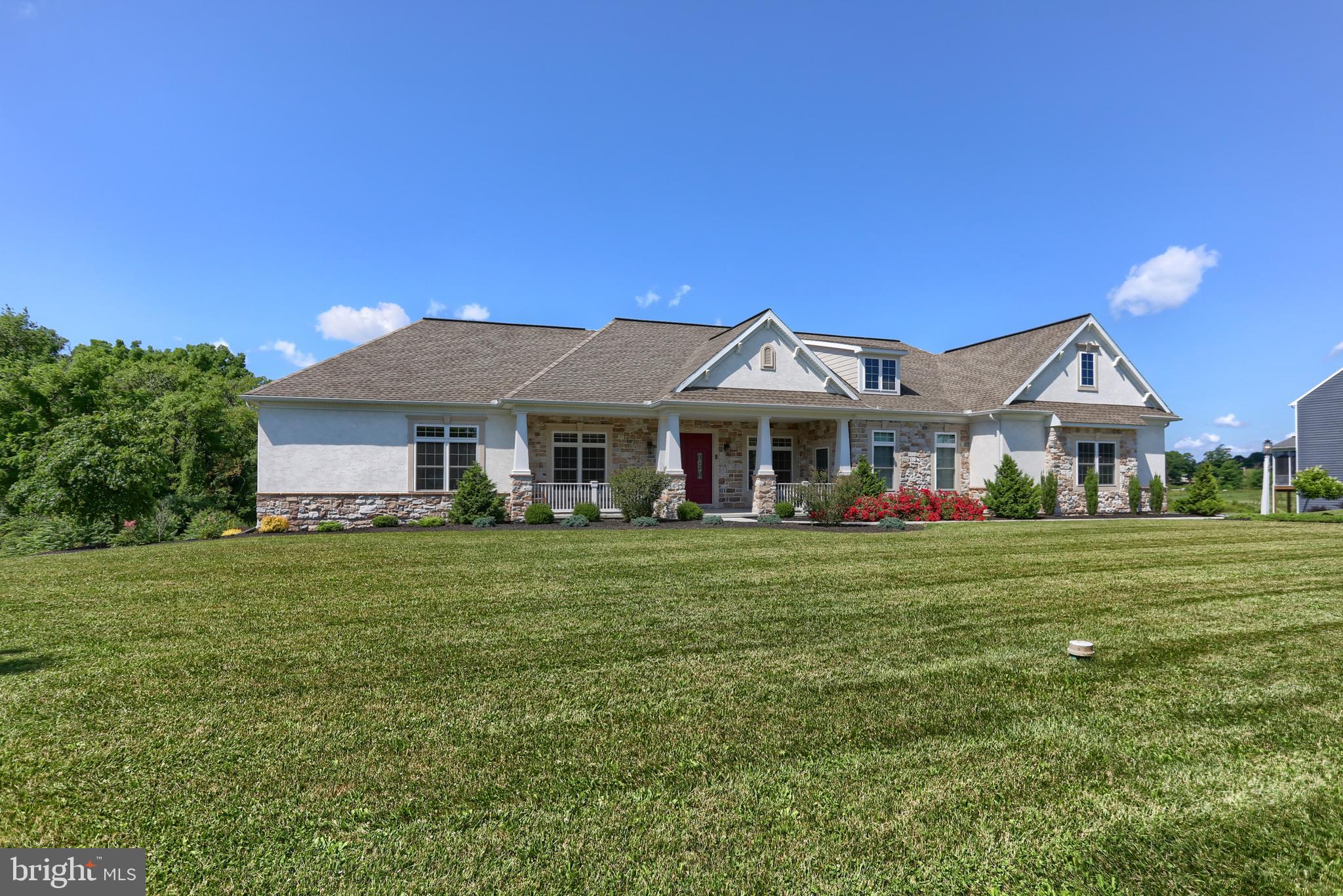 125 Willow Creek Ln