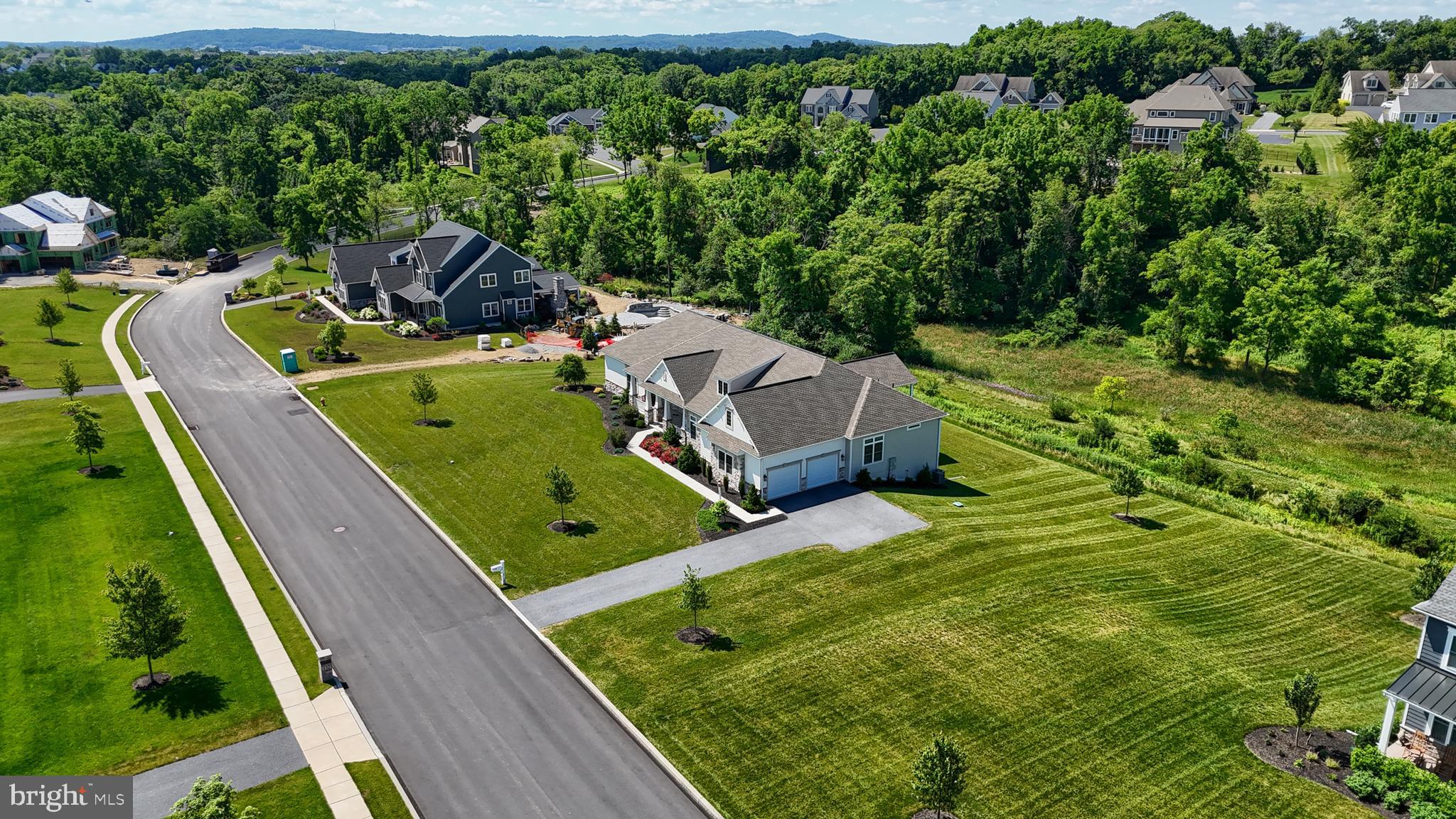 125 Willow Creek Ln