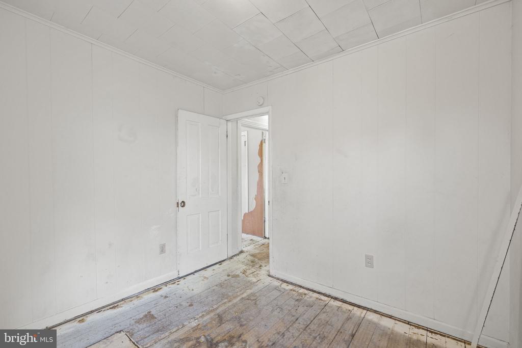 228 Lincoln St