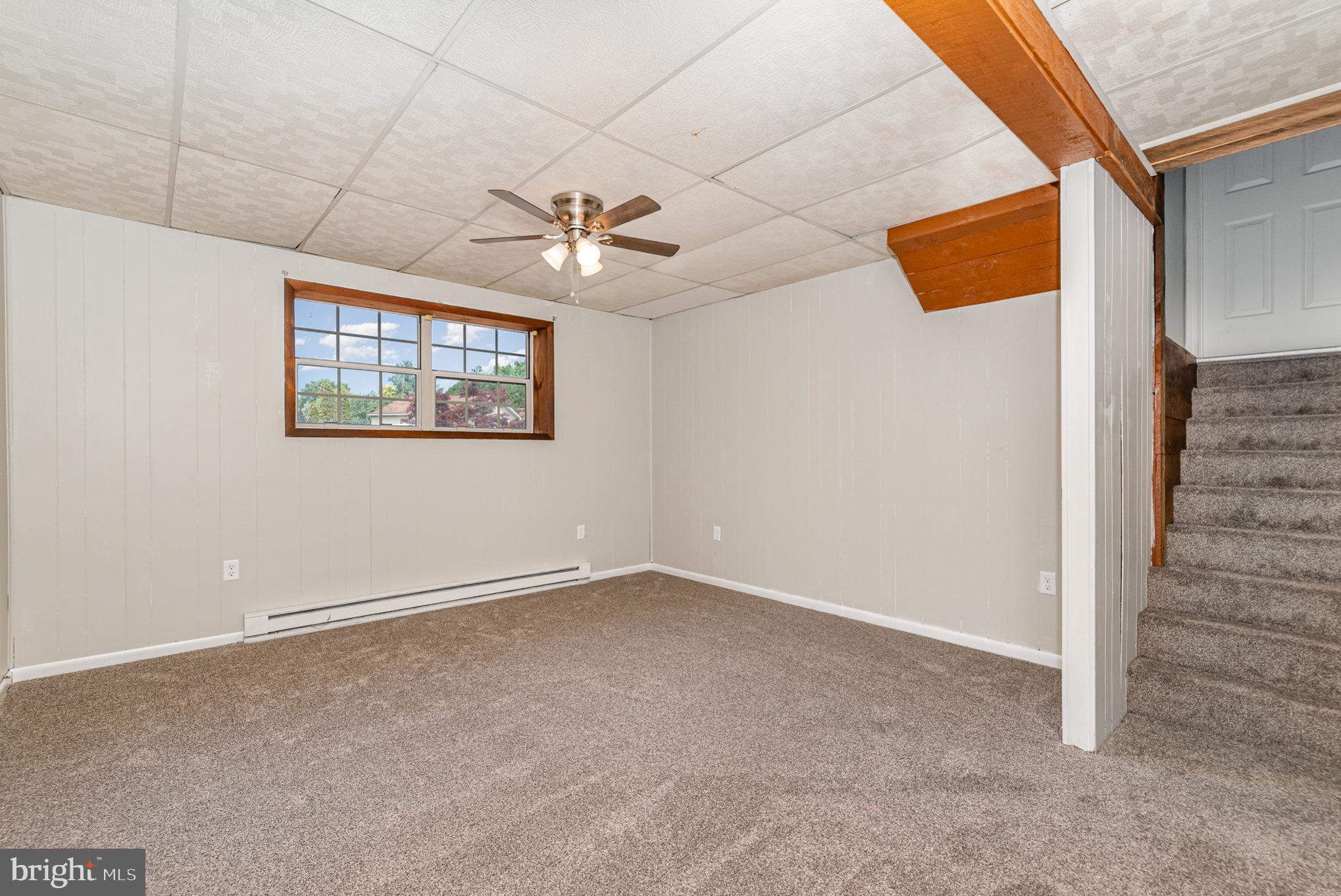 2048 Deer Path Rd