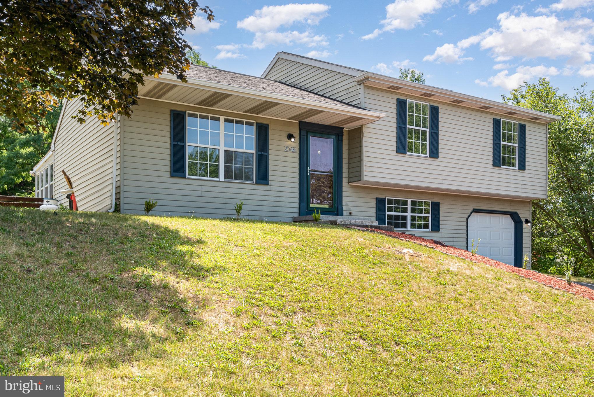 2048 Deer Path Rd