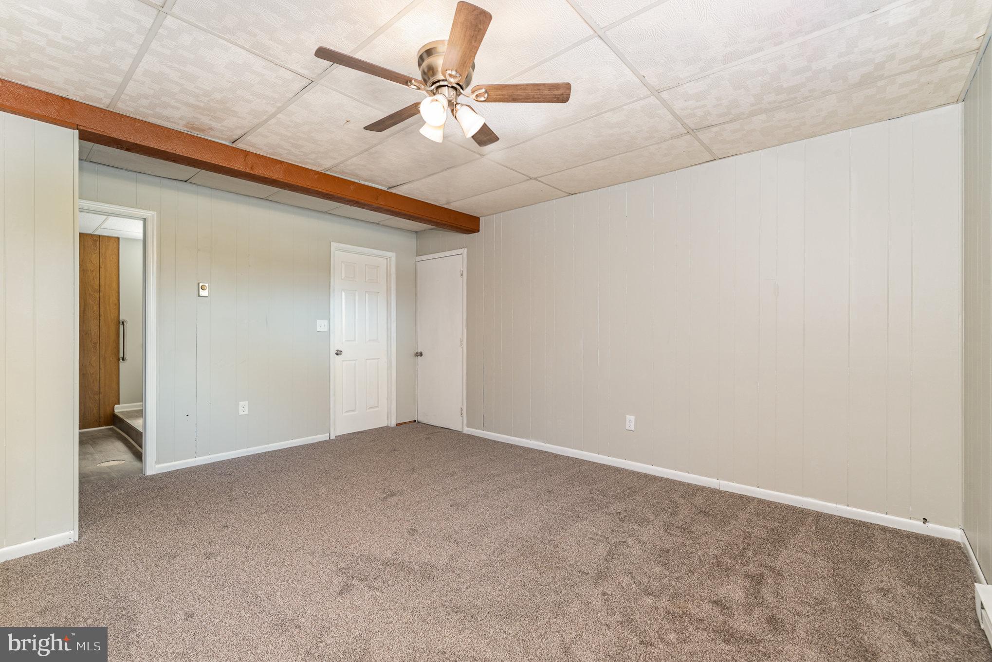 2048 Deer Path Rd
