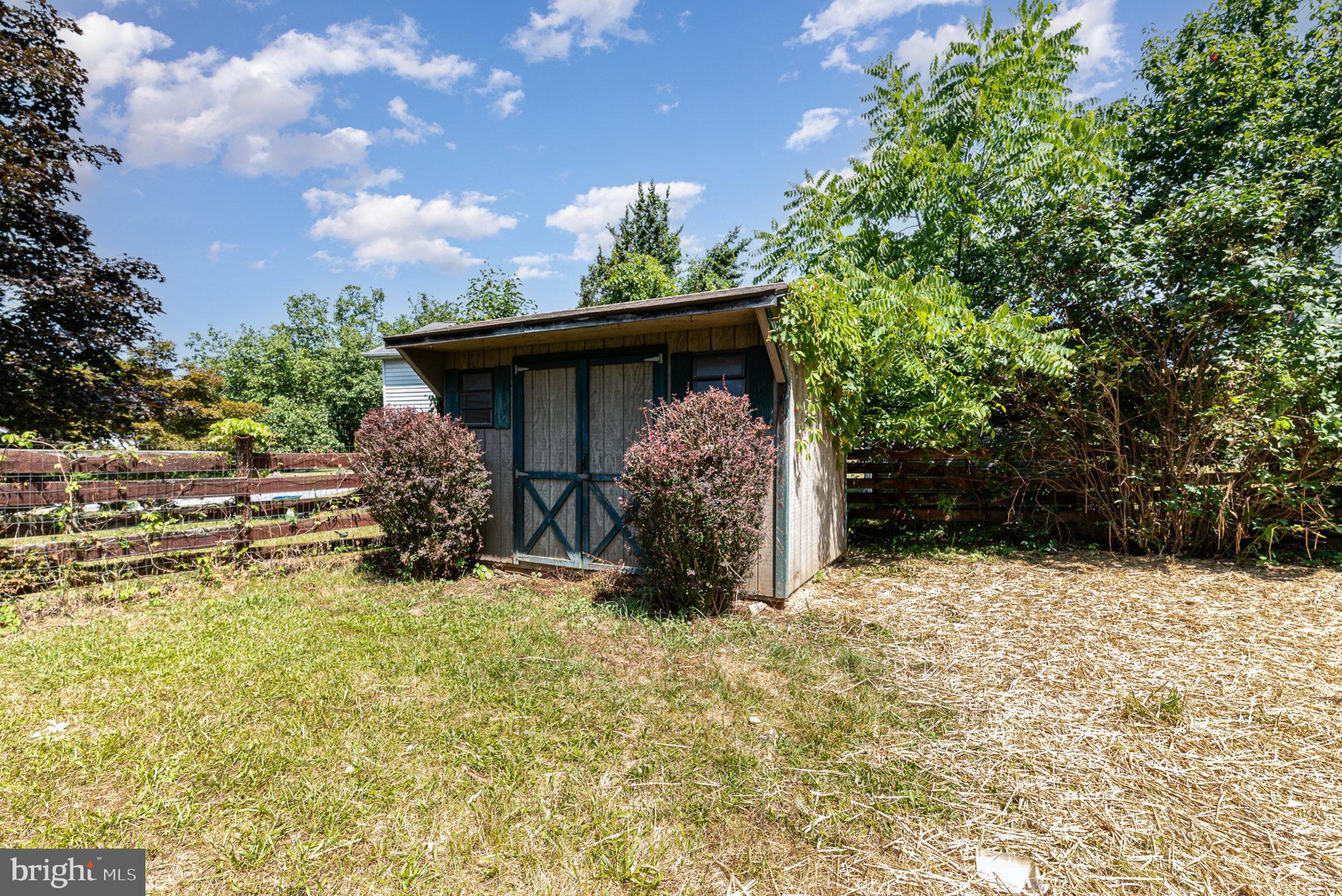 2048 Deer Path Rd