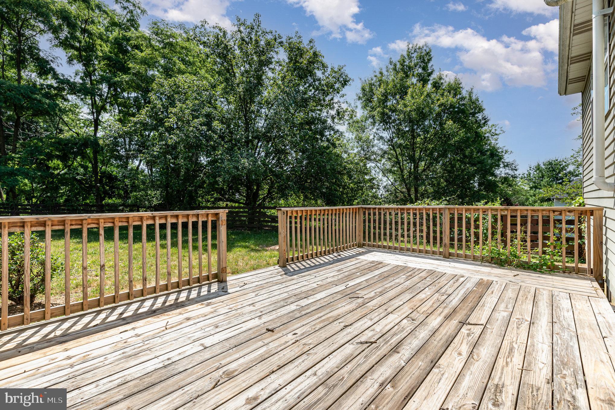 2048 Deer Path Rd