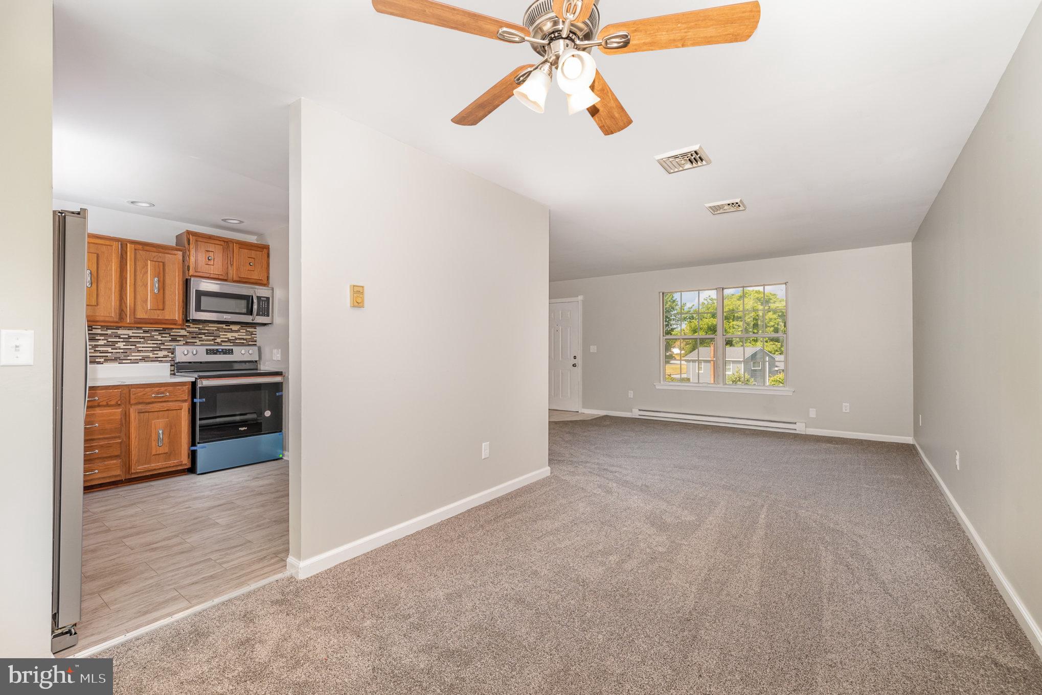 2048 Deer Path Rd