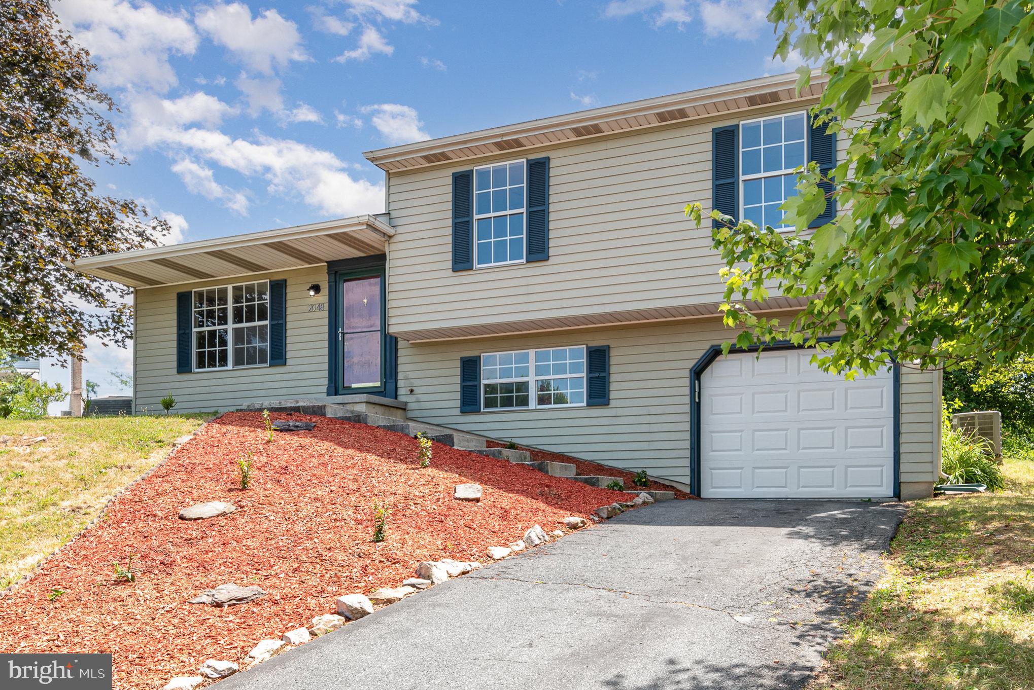 2048 Deer Path Rd