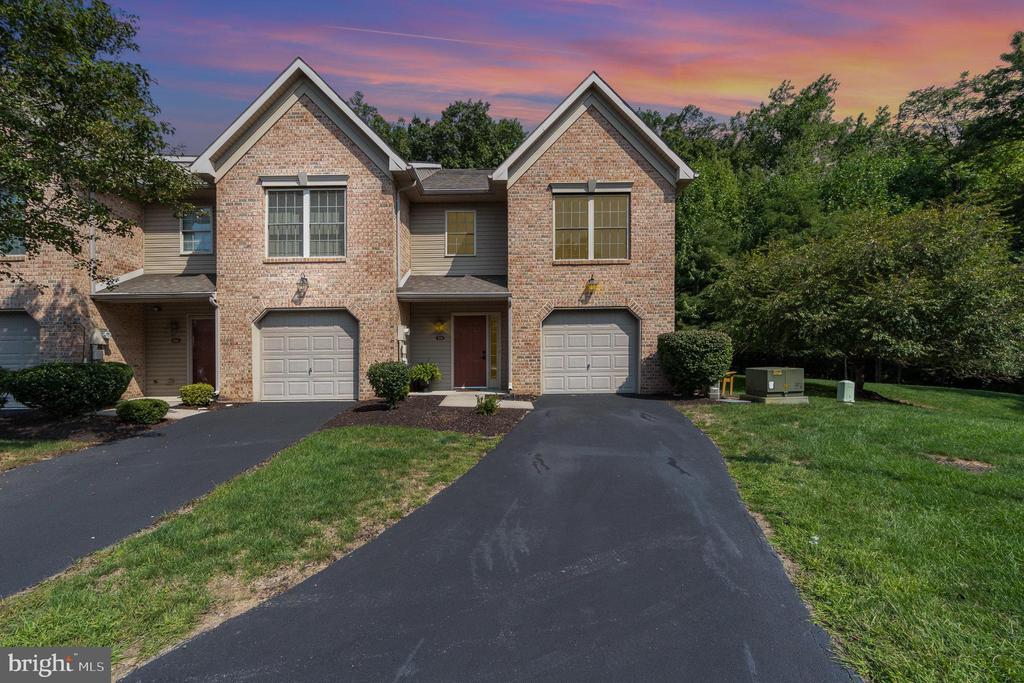 524 Woodthrush Ct