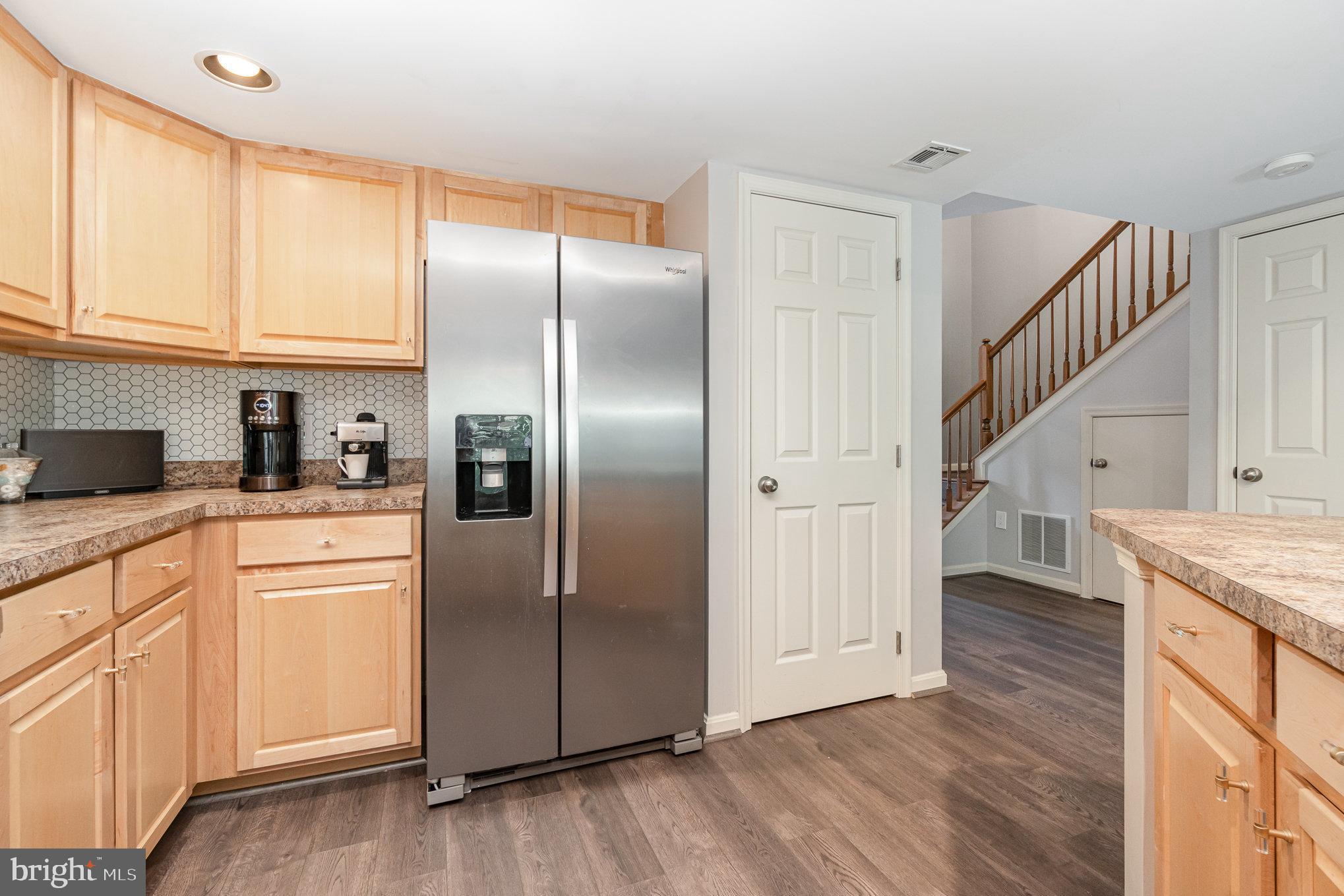 524 Woodthrush Ct
