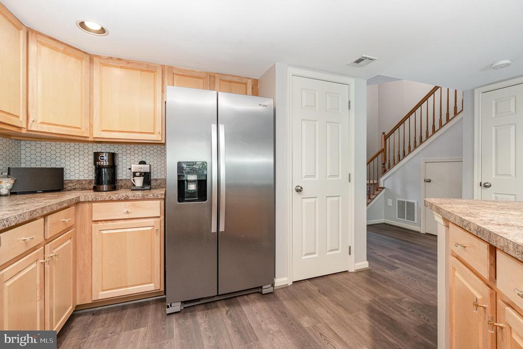 524 Woodthrush Ct