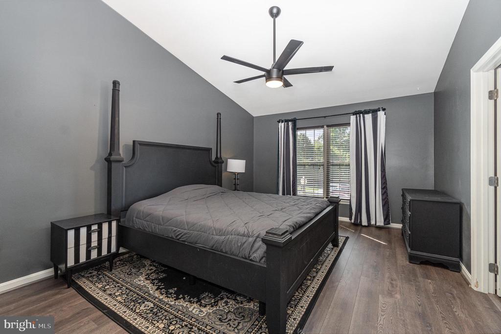 524 Woodthrush Ct