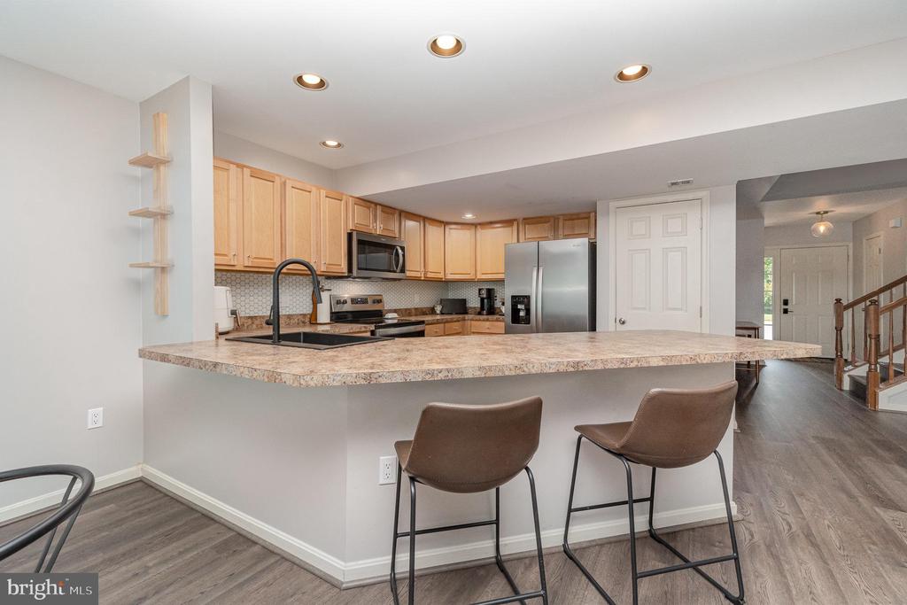 524 Woodthrush Ct