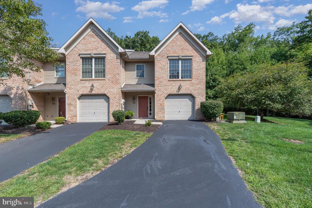 524 Woodthrush Ct