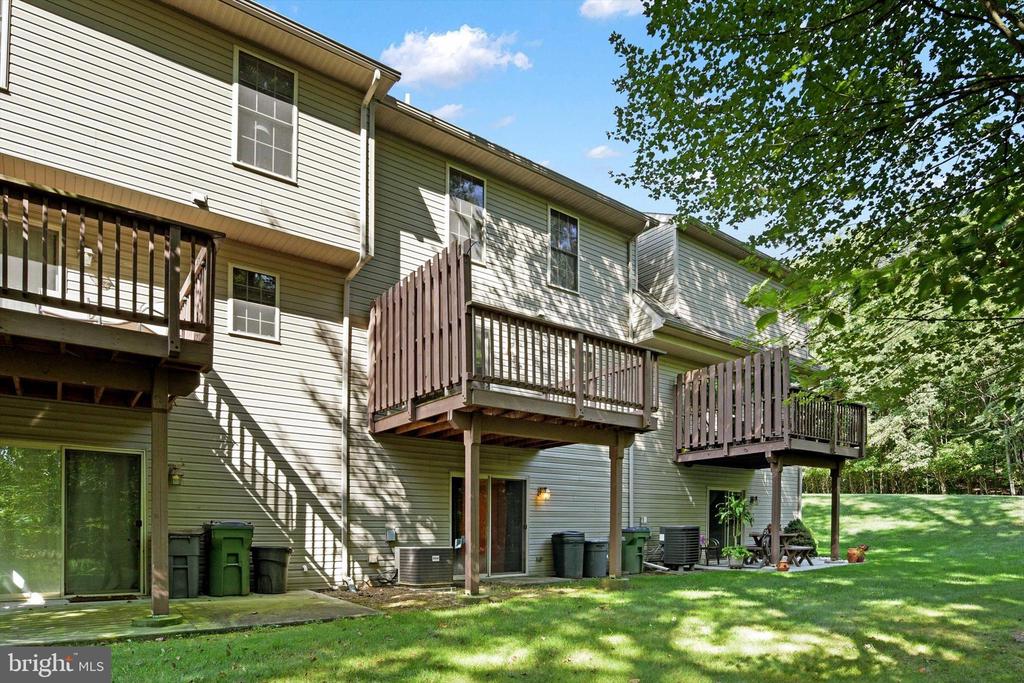 520 Woodthrush Ct