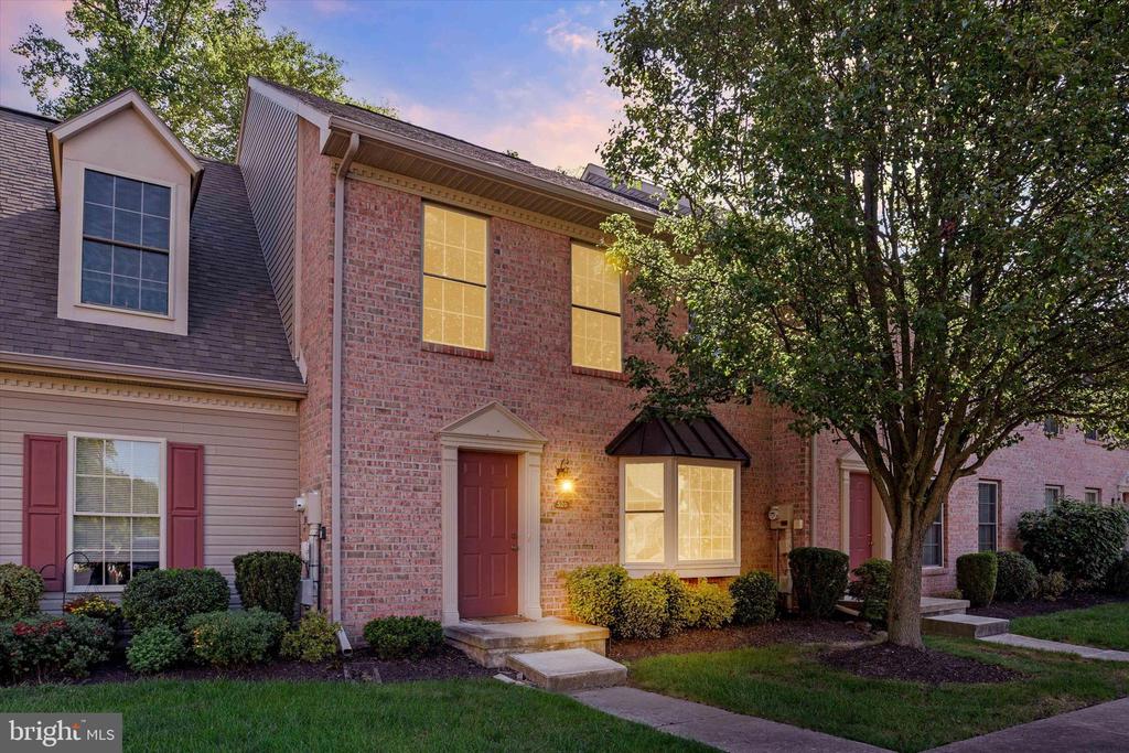 520 Woodthrush Ct