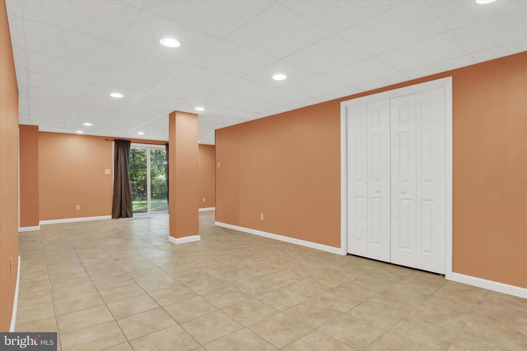 520 Woodthrush Ct