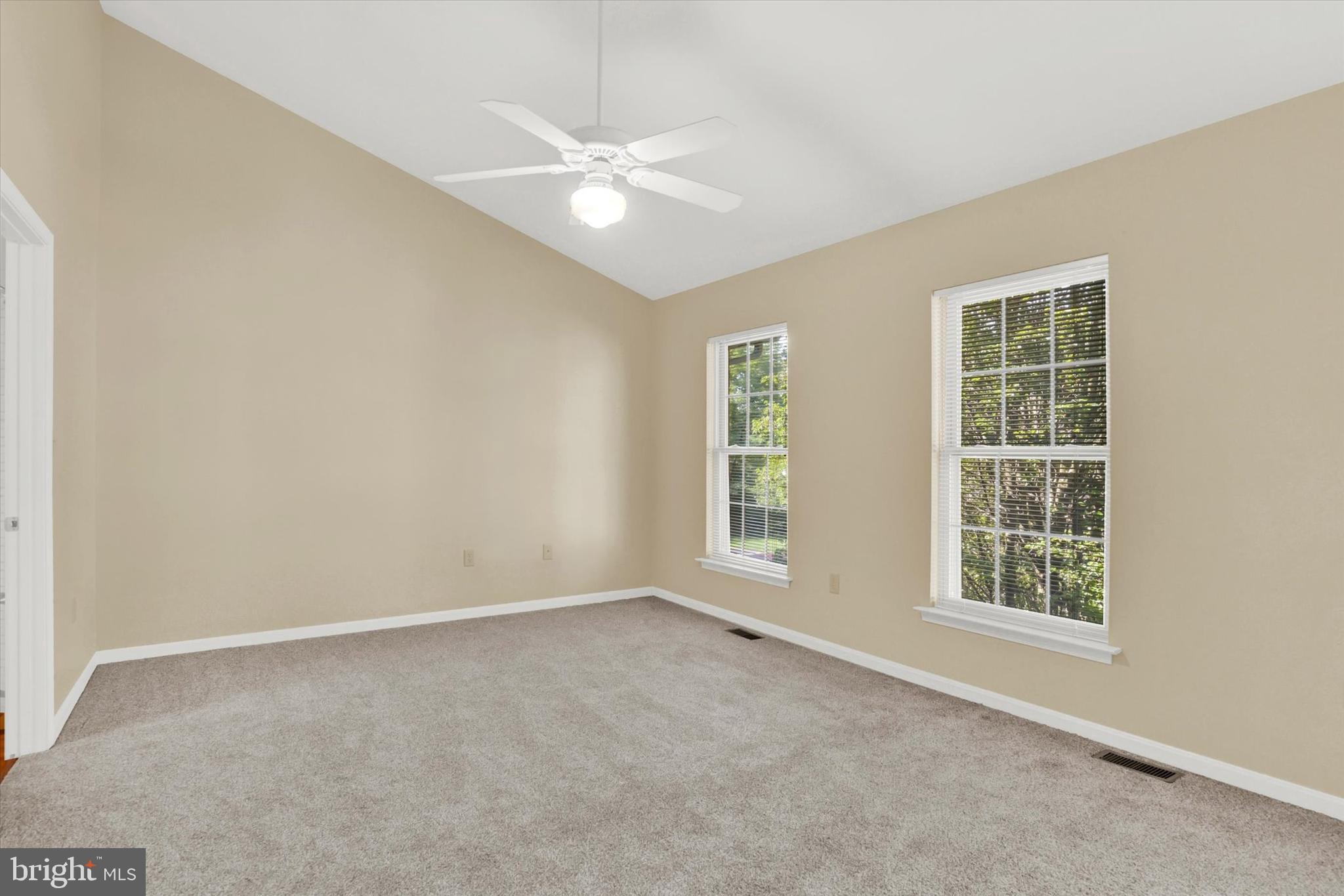 520 Woodthrush Ct