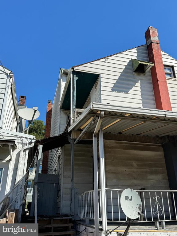 248 S 2nd St