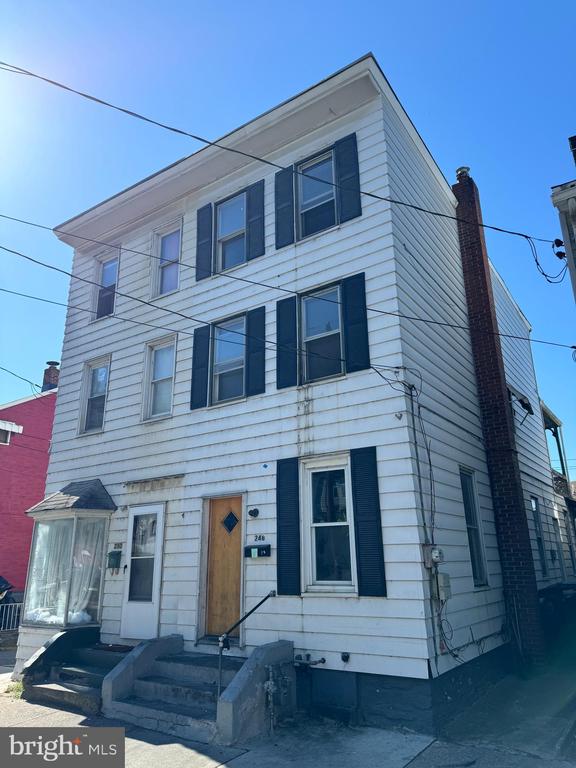 248 S 2nd St