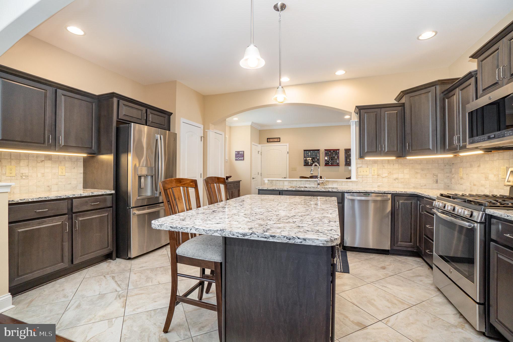 6942 Brei Cir