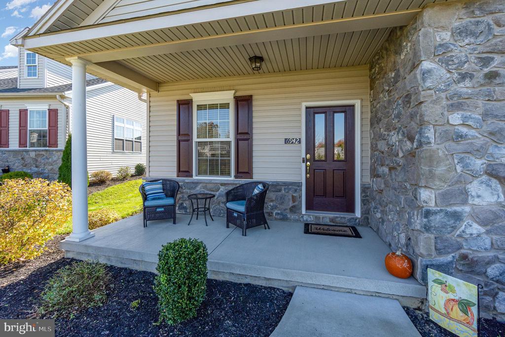 6942 Brei Cir