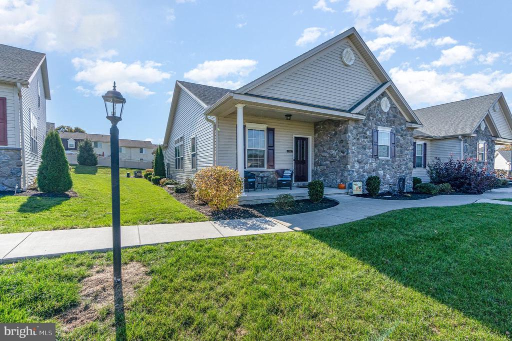 6942 Brei Cir