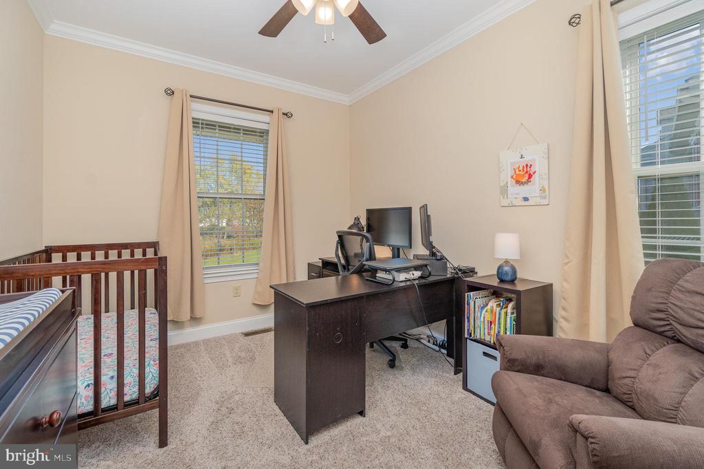 6942 Brei Cir