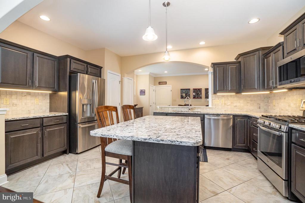 6942 Brei Cir