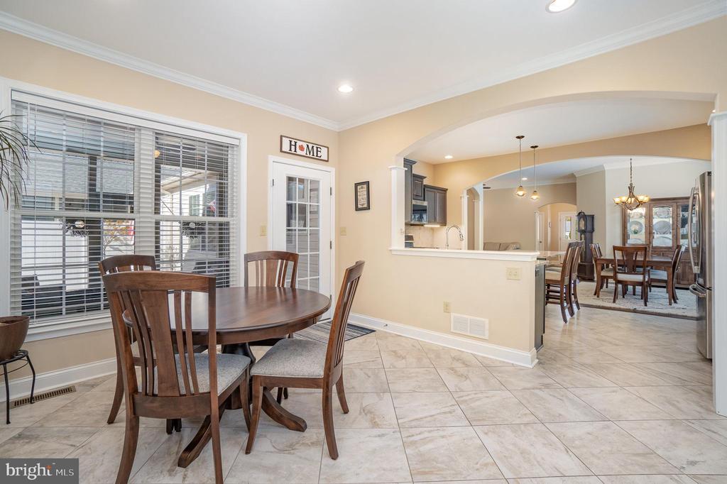 6942 Brei Cir
