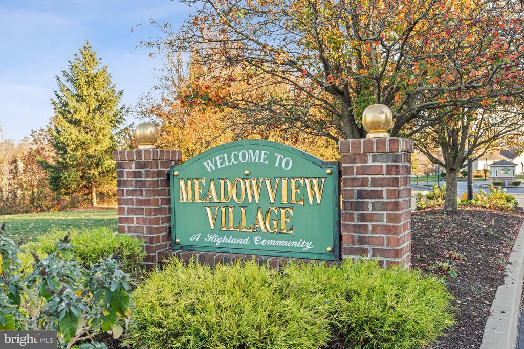 199 Meadowview Dr