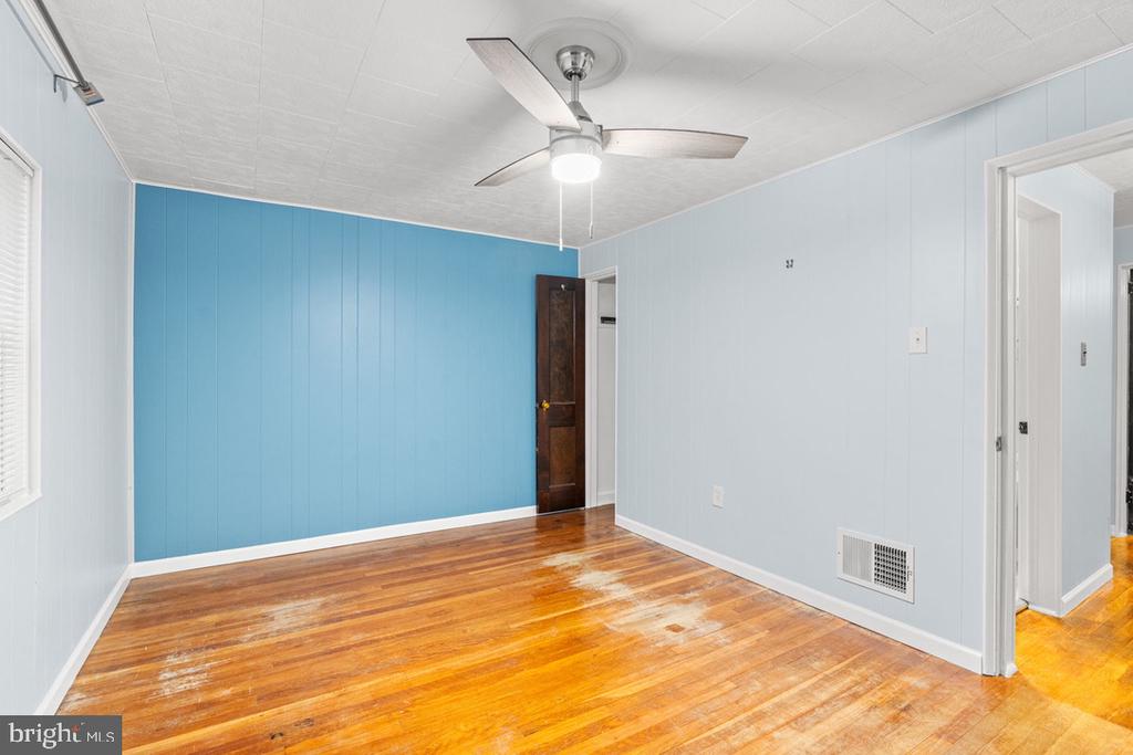 2477 Harris Ter