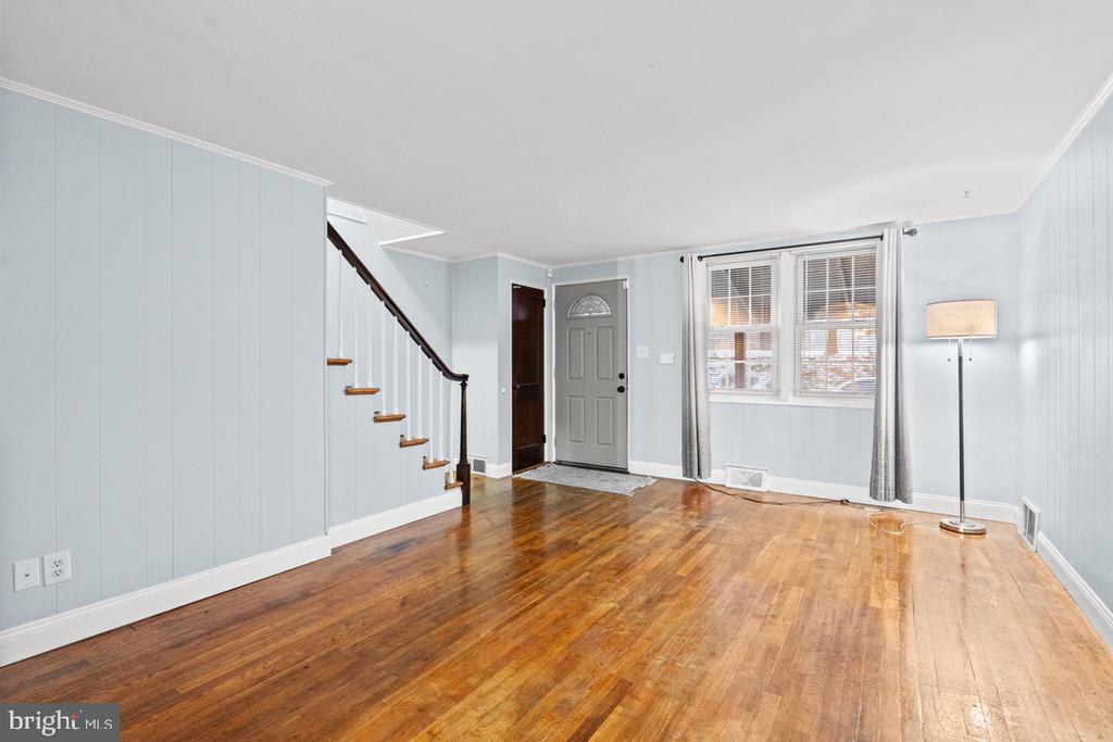 2477 Harris Ter
