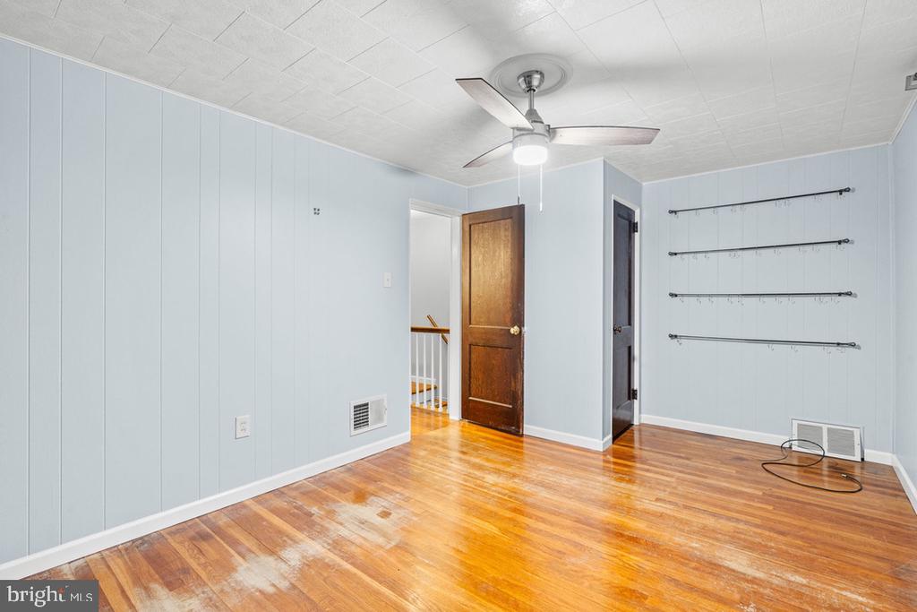 2477 Harris Ter