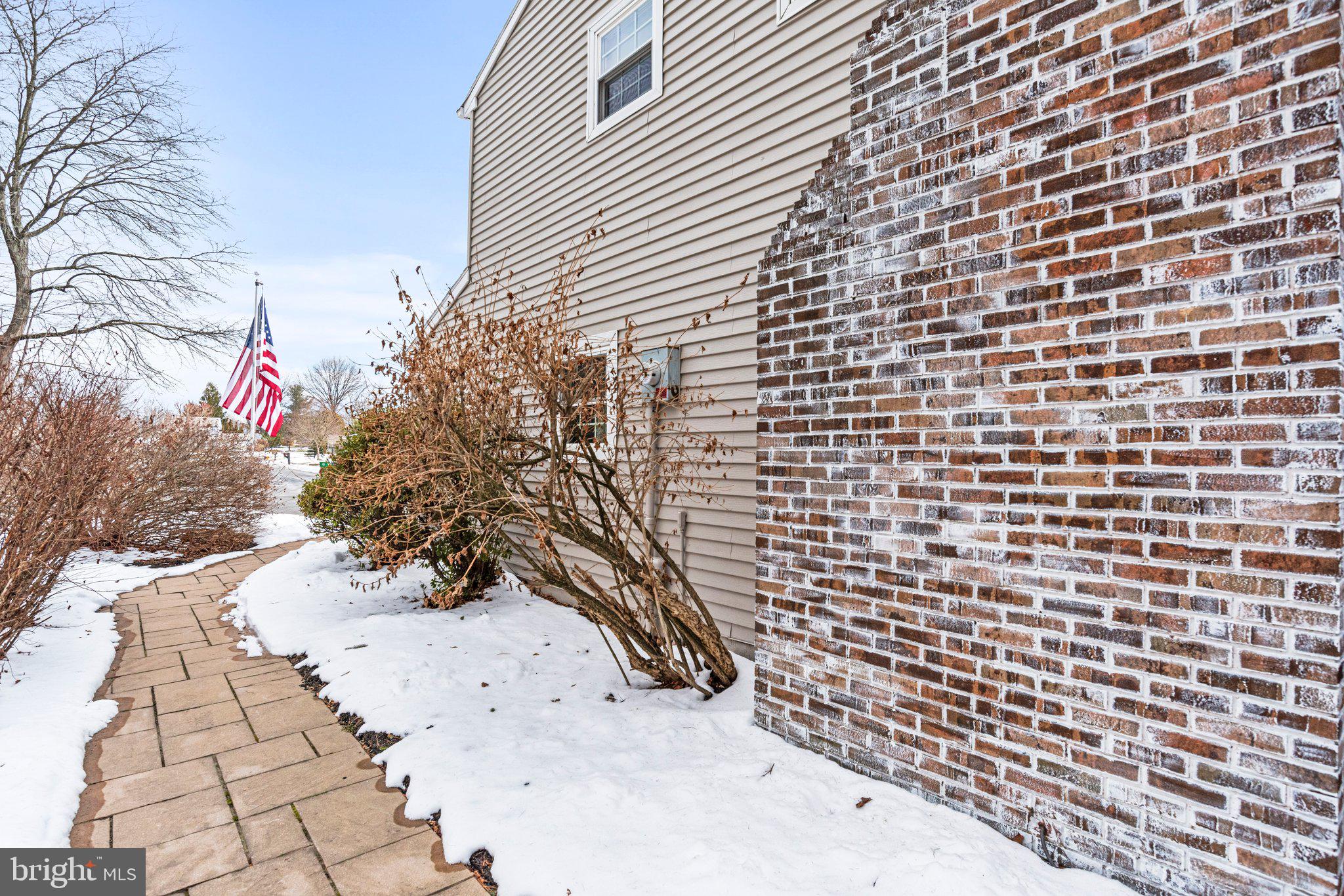 114 Lopax Rd