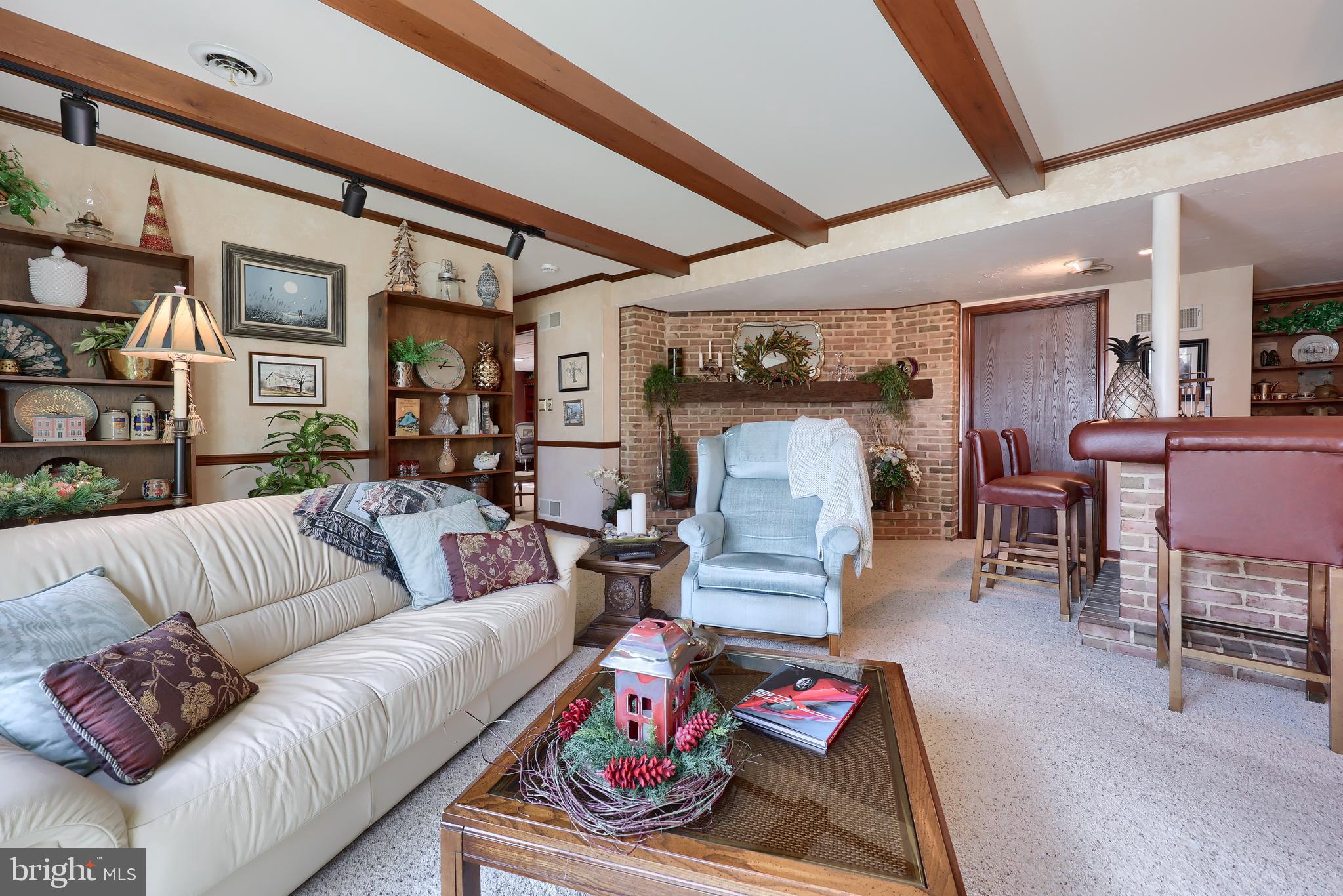 1 Mayapple Dr