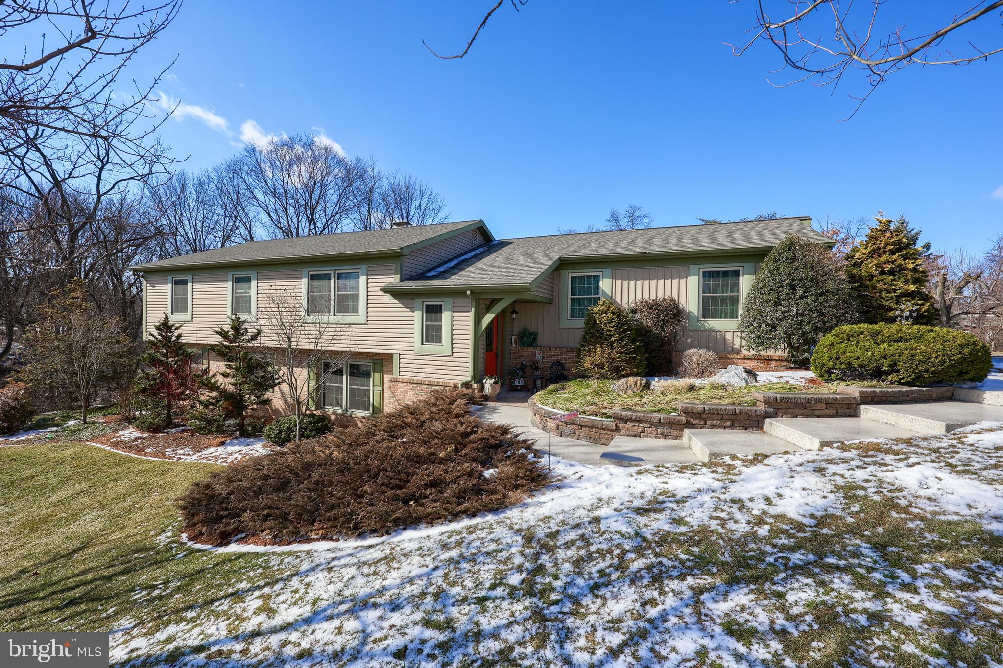 1 Mayapple Dr