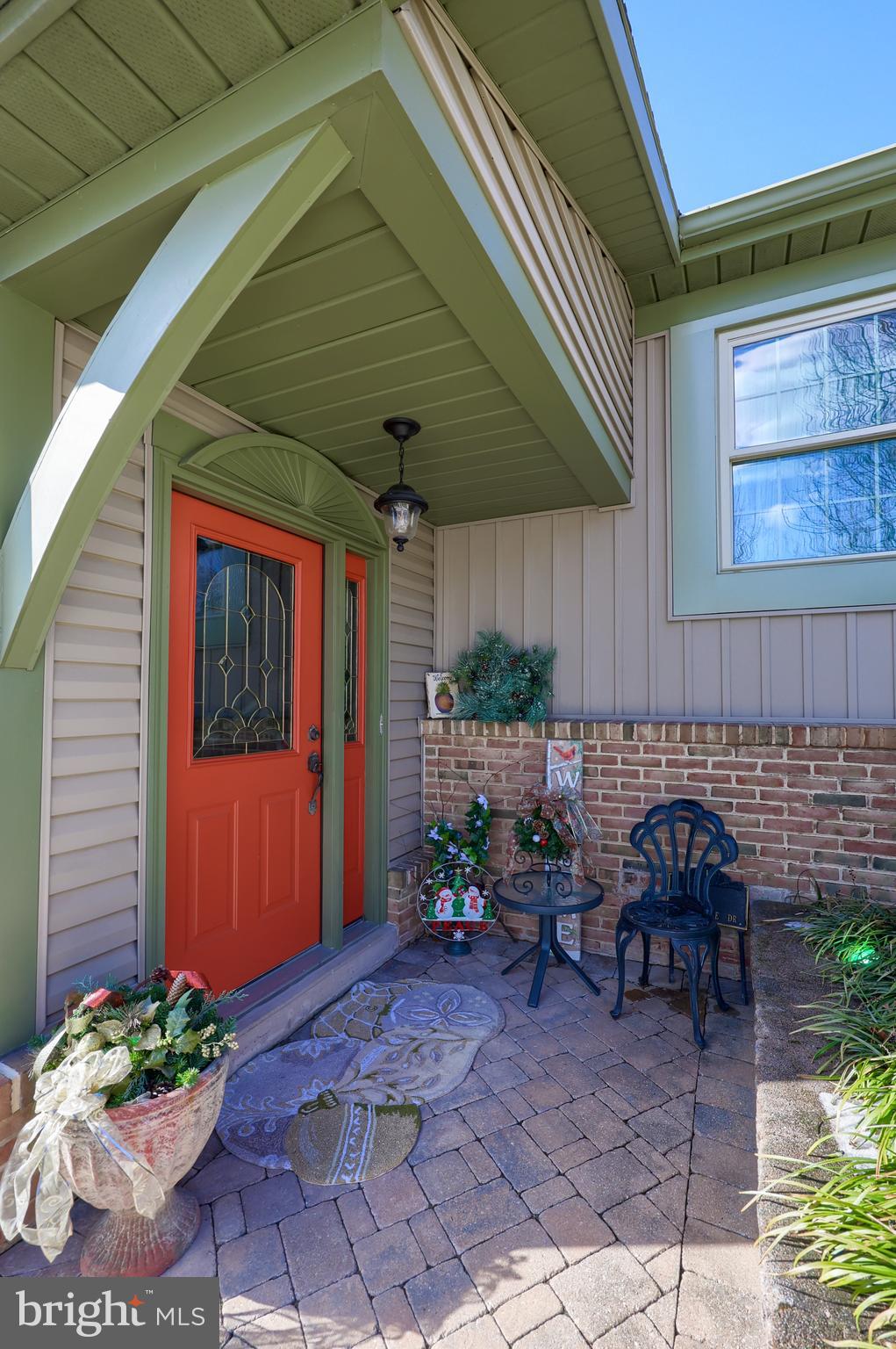 1 Mayapple Dr