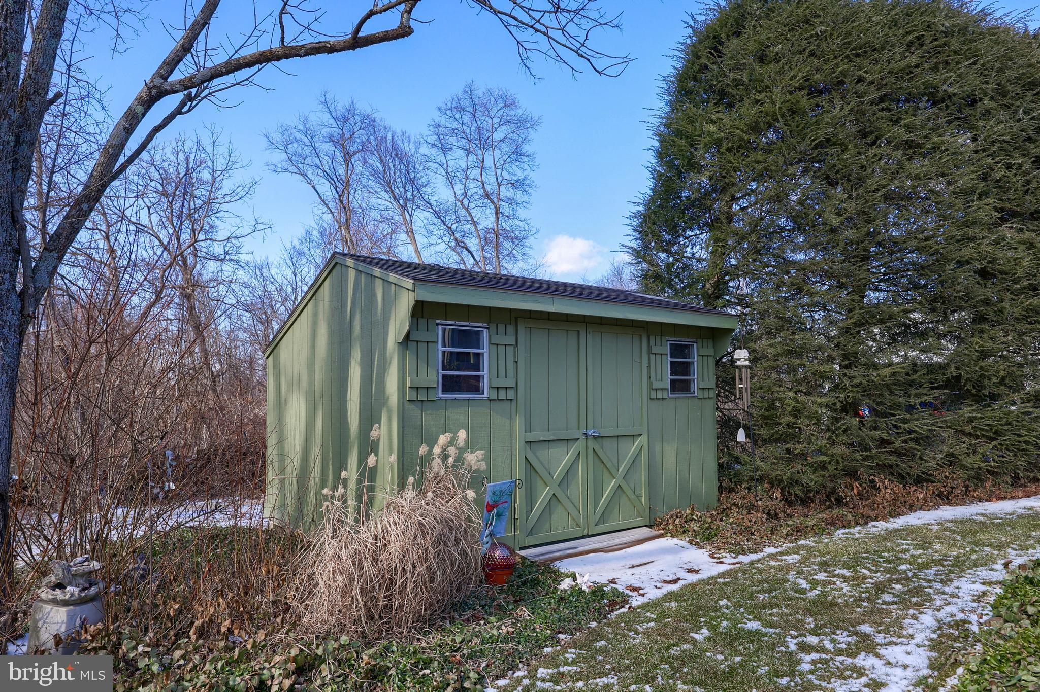 1 Mayapple Dr