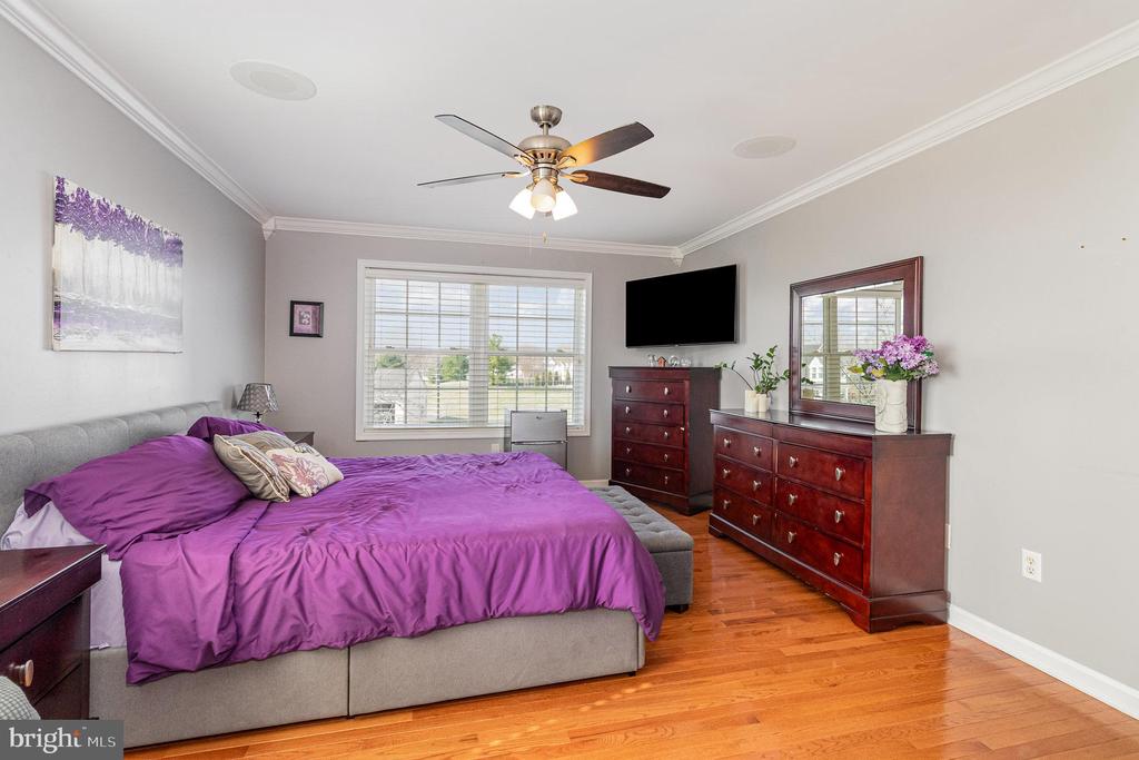 7273 Olde Mill Rd