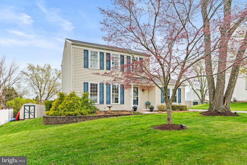 1379 Wandering Way