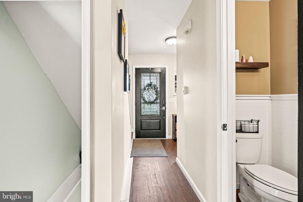 1379 Wandering Way