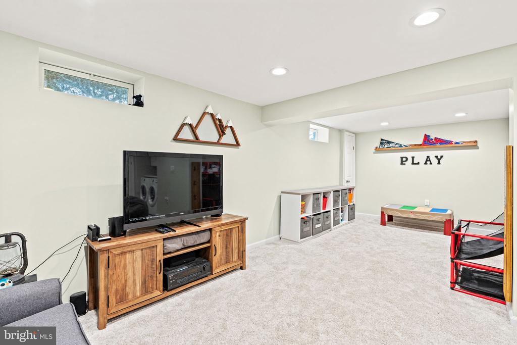 1379 Wandering Way