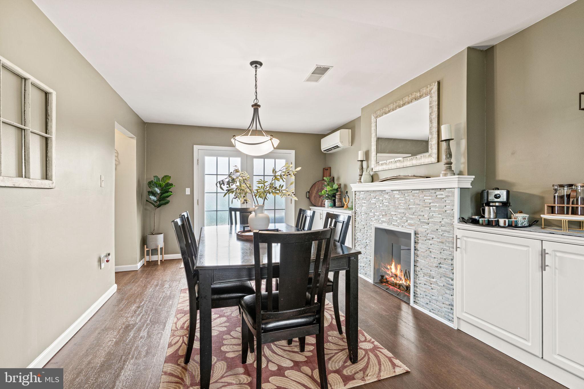 1379 Wandering Way