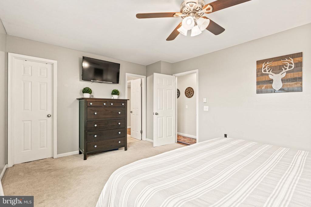 1379 Wandering Way