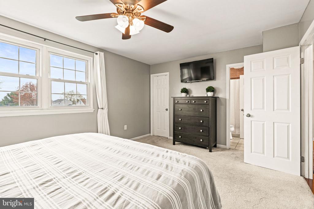 1379 Wandering Way