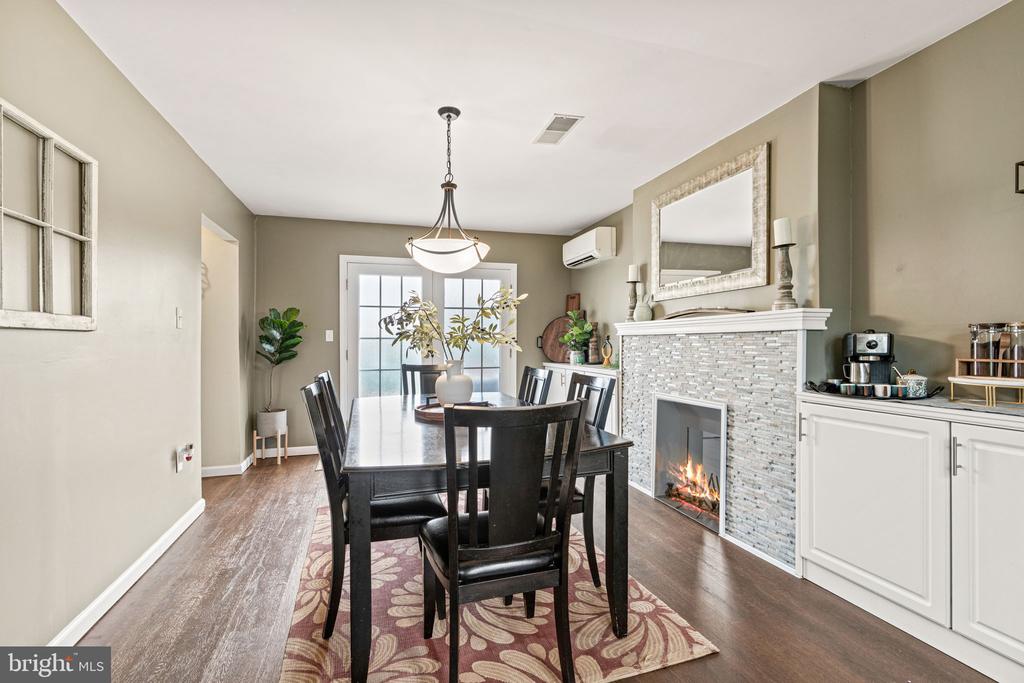 1379 Wandering Way